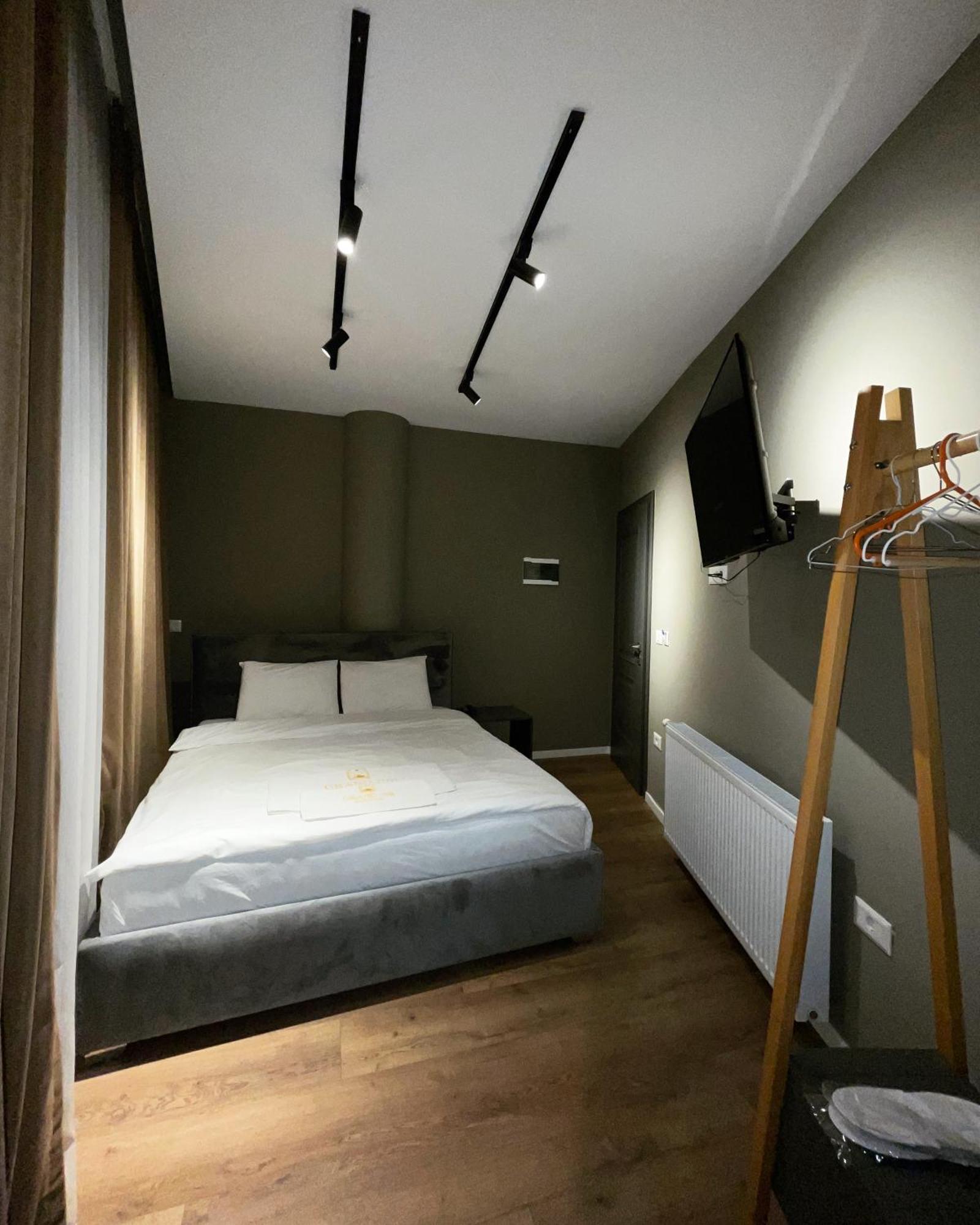 Grand Jnk Boutique Hotel Kukes Экстерьер фото