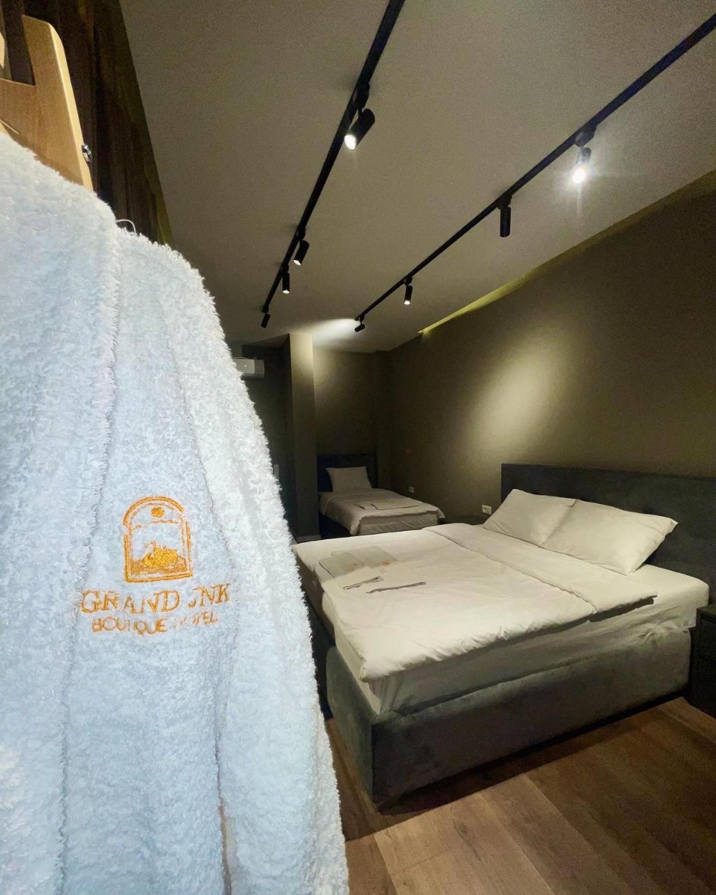 Grand Jnk Boutique Hotel Kukes Экстерьер фото