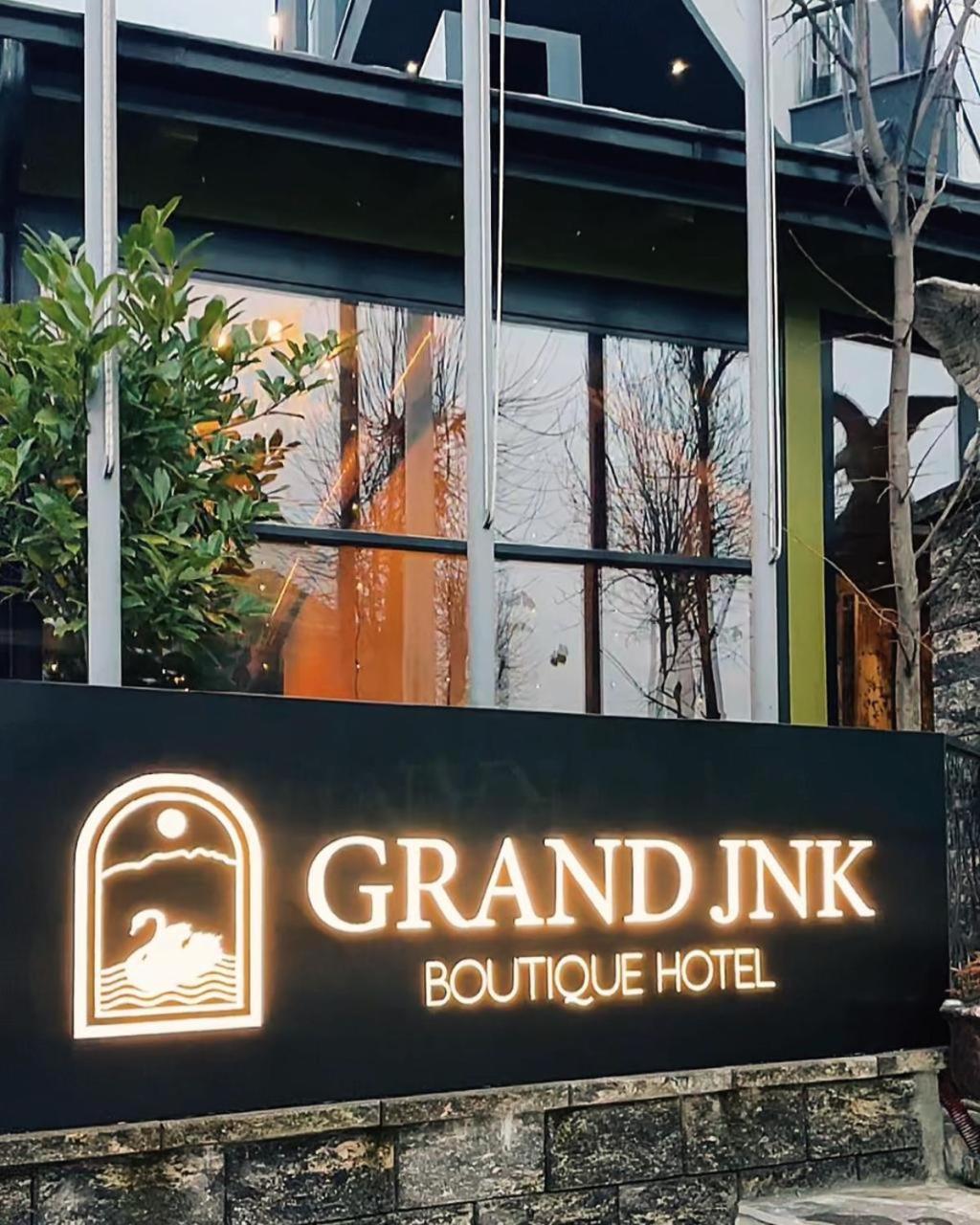 Grand Jnk Boutique Hotel Kukes Экстерьер фото